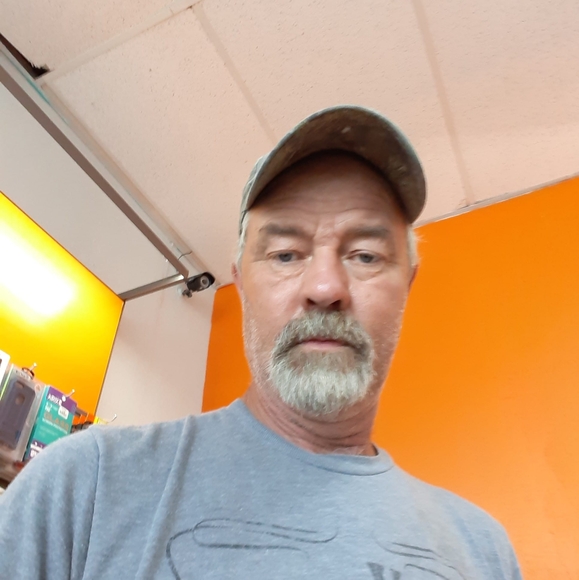 Meet your Posher, Kenneth - Picture 1 of 1